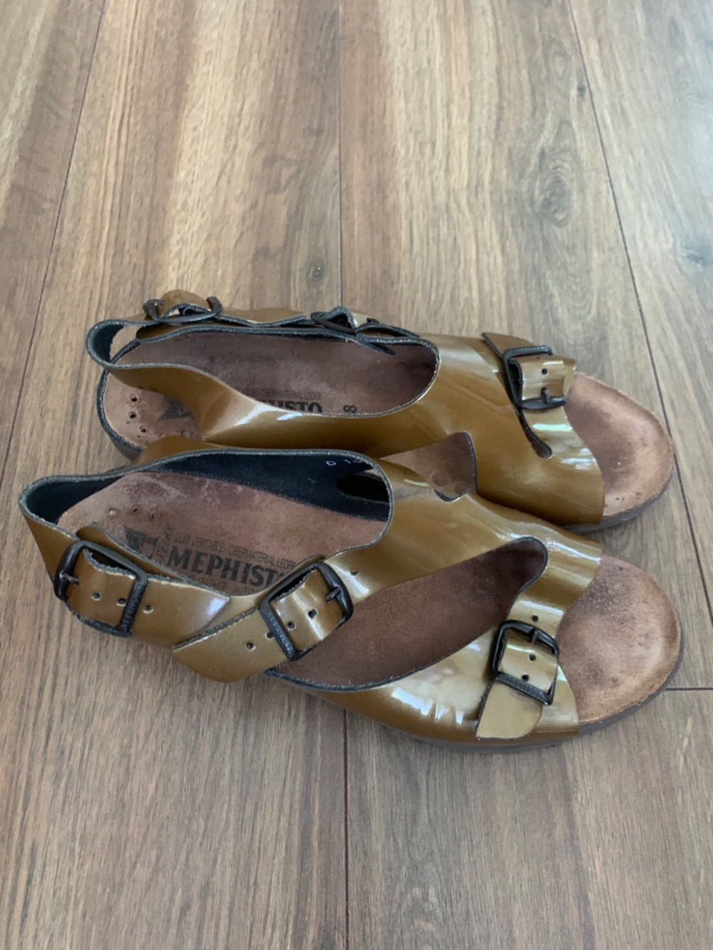 Mephisto Sandal size 38 Patent Leather Ankle Strap Wedge Comfy - Picture 2 of 9